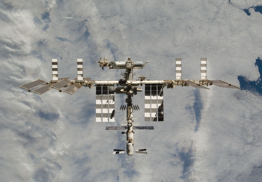 STS133-E-10403
