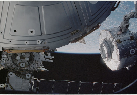 STS104-317-001