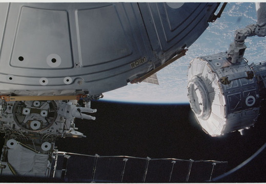 STS104-317-002