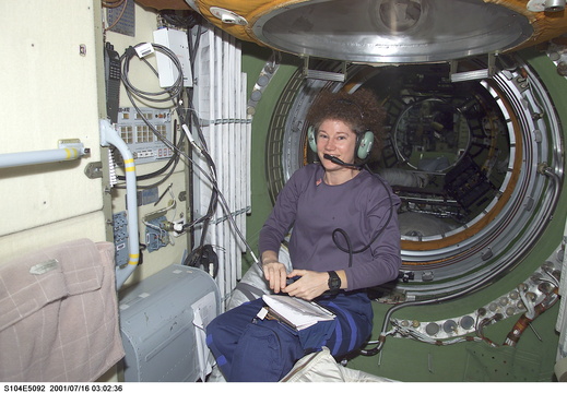 STS104-E-5092