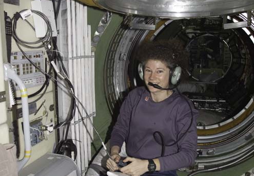 STS104-E-5093