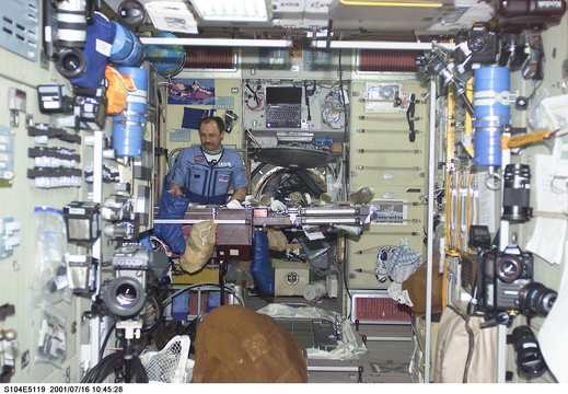 STS104-E-5119