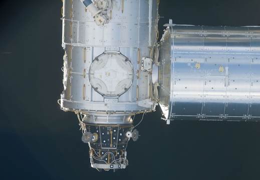 STS123-E-05886