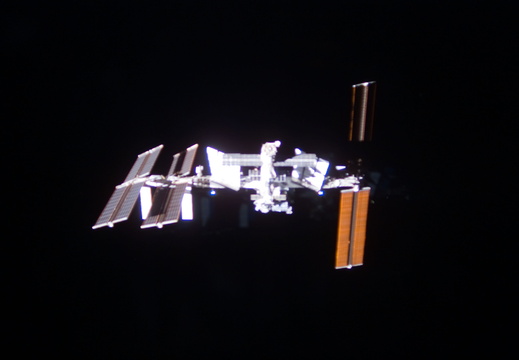 STS123-E-10077