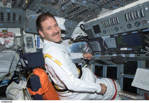 STS109-E-5720
