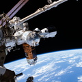 view-of-the-spacex-crew-dragon-and-japans-htv-9-resupply-ship_50068043713_o.jpg