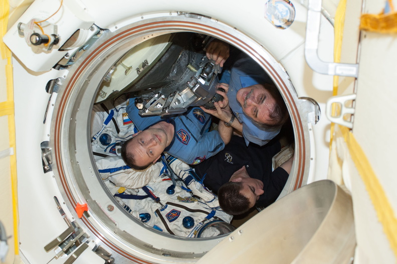 Expedition 36 Crew in the Soyuz TMA-08M Spacecraft - 9730918335_0db515c7ff_o.jpg