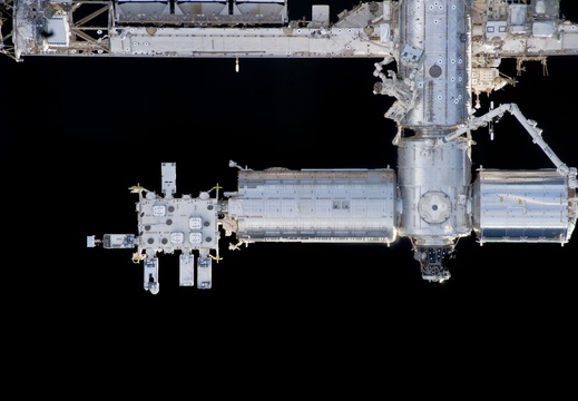 STS135-E-06720