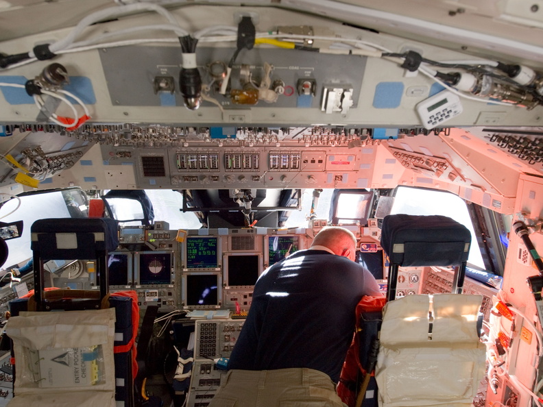 STS135-E-06203