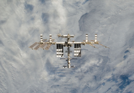 STS133-E-10395