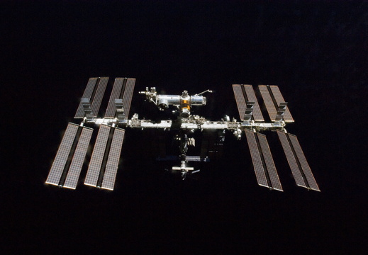 STS133-E-10371