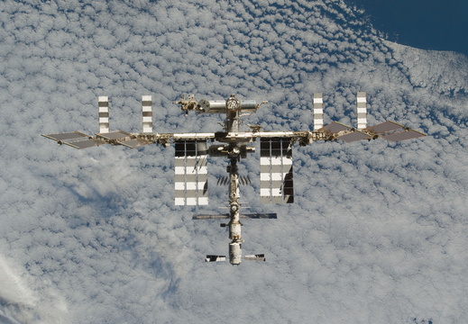 STS133-E-10407