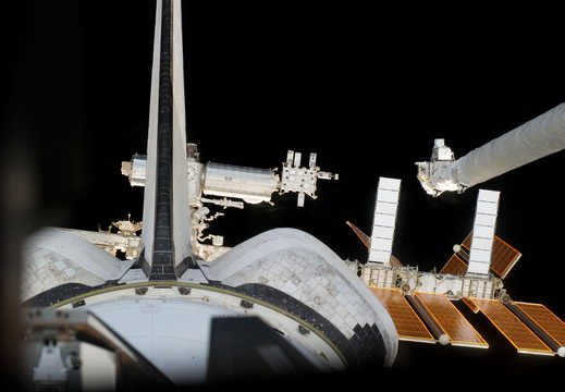 STS133-E-06671
