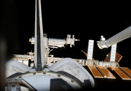 STS133-E-06672