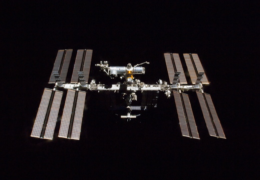 STS133-E-10367