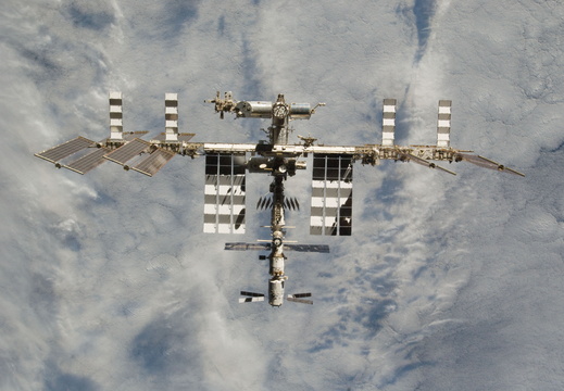 STS133-E-10402