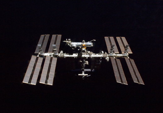 STS133-E-10370