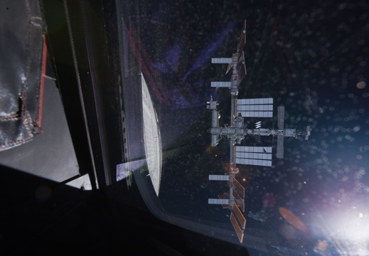 STS131-E-07571