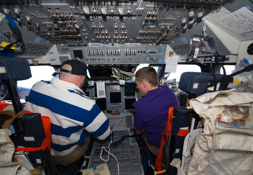 STS131-E-06097