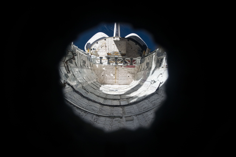 STS131-E-10395.jpg