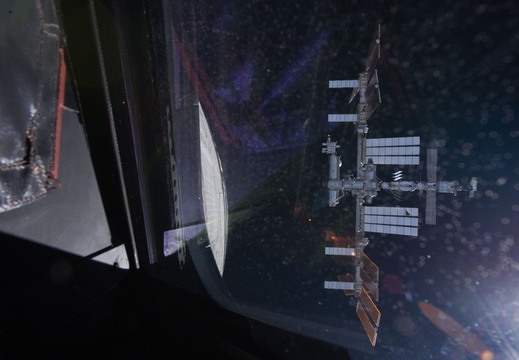 STS131-E-07568