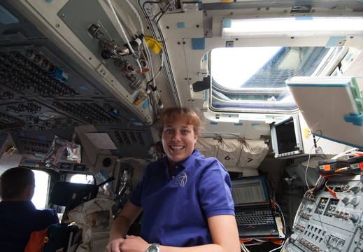 STS131-E-07091