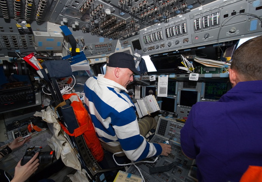 STS131-E-06099