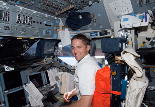 STS131-E-07219