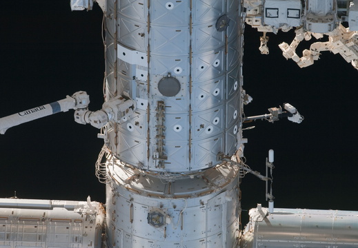 STS130-E-13173