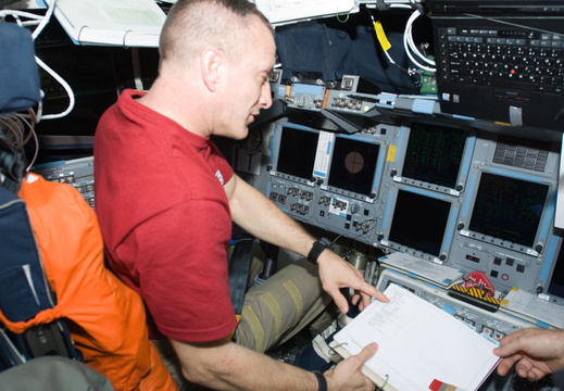 STS129-E-09192