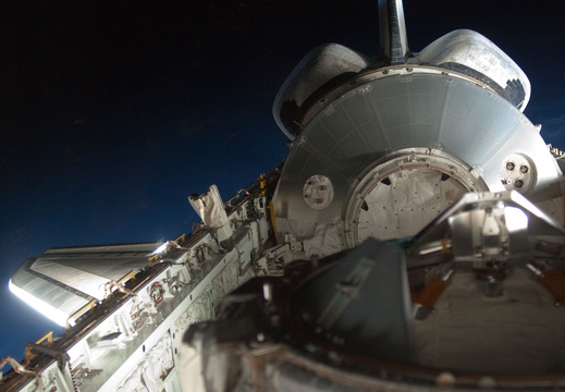 STS128-E-10128