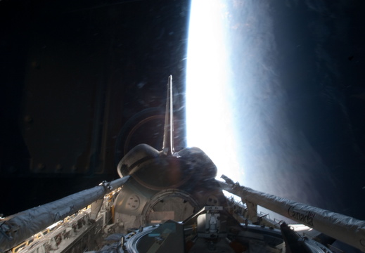 STS128-E-10631