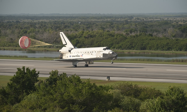 discovery-sts-131-mission-landing-201004200003hq-explored_4538068178_o.jpg