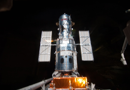 STS125-E-10160