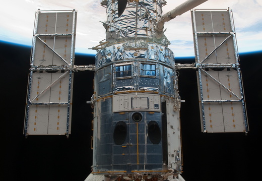STS125-E-11580