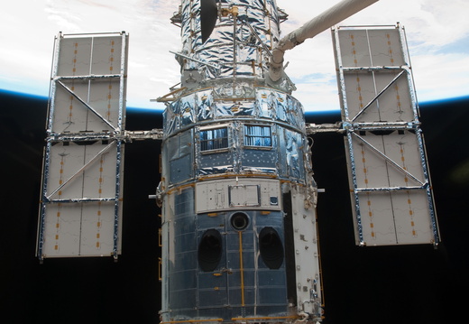 STS125-E-11583