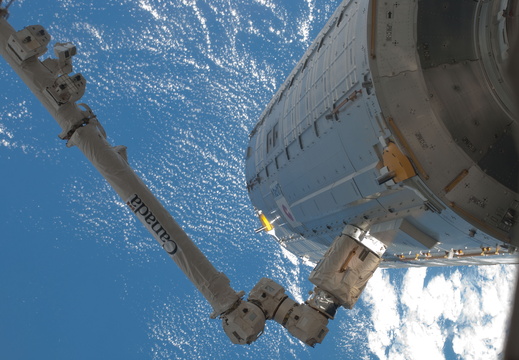 STS124-E-05918
