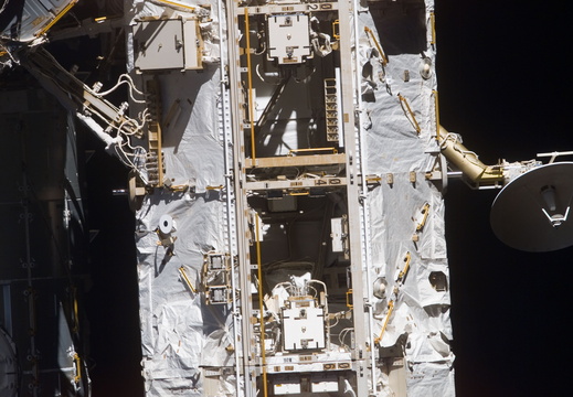 STS120-E-09894