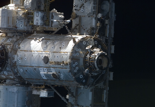 STS120-E-09816
