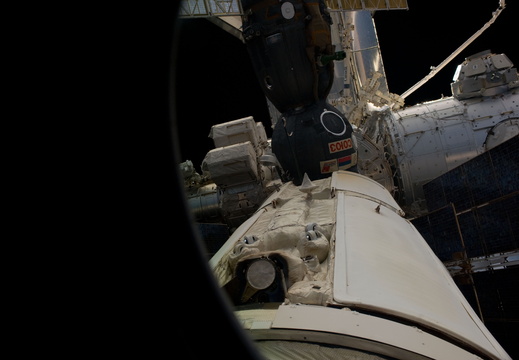 STS131-E-09353