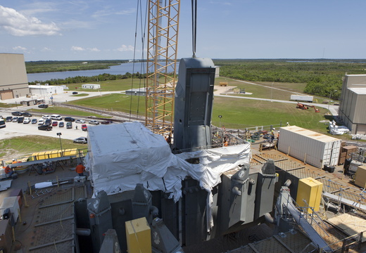 KSC-20180712-PH-KLS01-0053