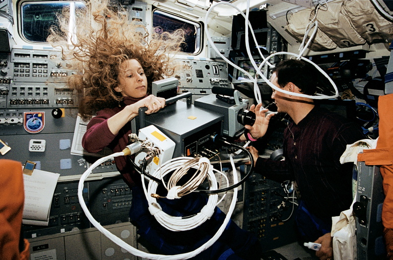 STS062-04-005.jpg