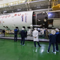 the-soyuz-ms-12-spacecraft-is-encapsulated-into-nose-fairing_46577432394_o.jpg