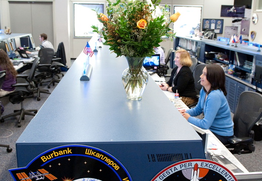 nasa2explore 6391012751 Thanksgiving Flowers in Mission Control