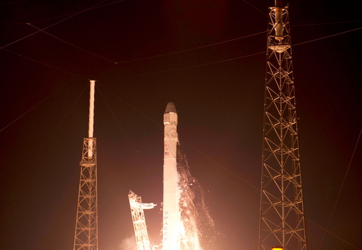 the-spacex-falcon-9-launches 8074078829 o