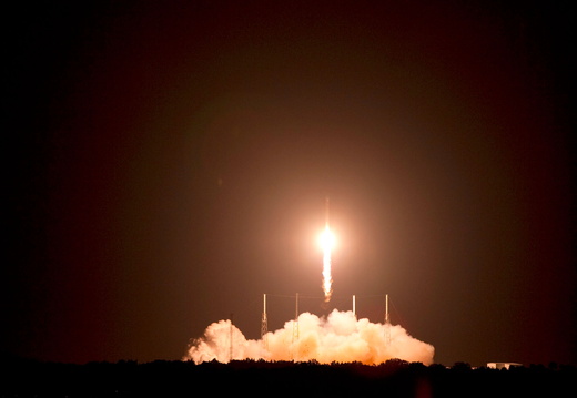 the-spacex-falcon-9-launches 8074074242 o