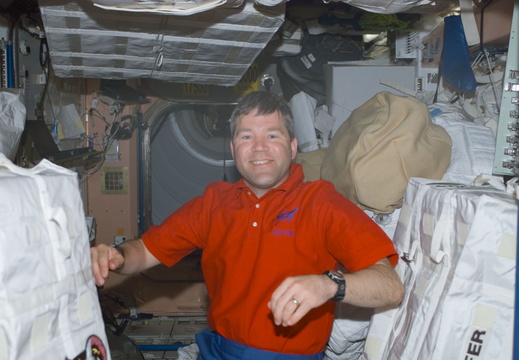 STS110-E-5158