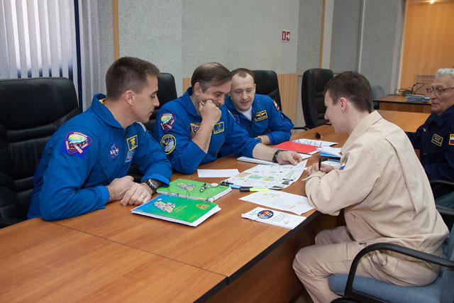 Expedition 35 36 Crew Members - 8578715096 37f983d85f z