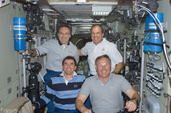 STS110-E-05128